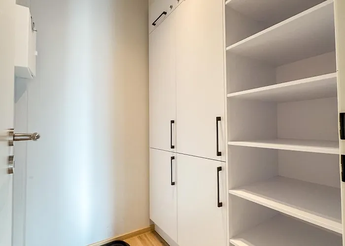 Апартаменты Trafalgar 249 *